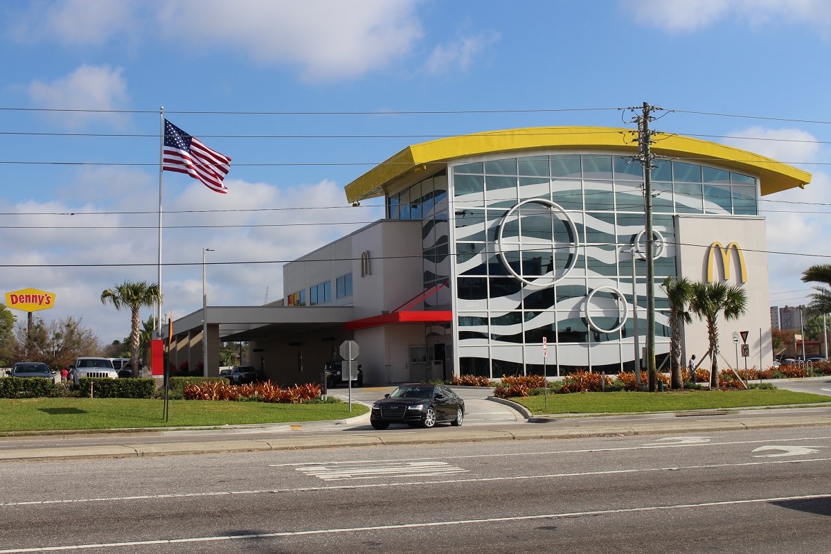 Biggest Mcdonalds In The World bazaardiy