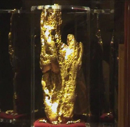 5 ounce gold nugget found sunbaking while prospecting for gold digging gold