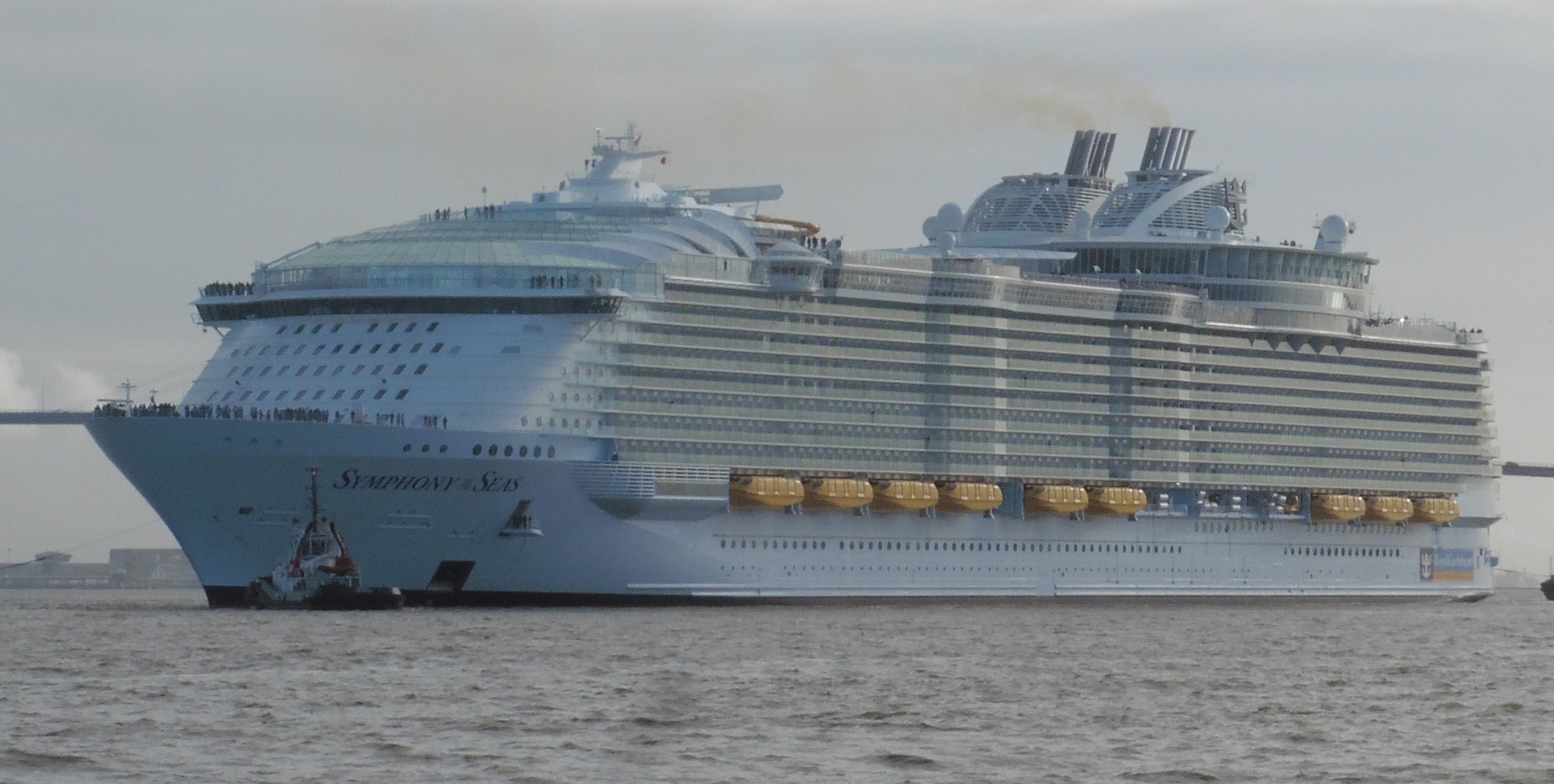 world's largest cruise ship specs