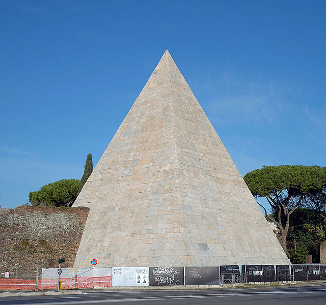 Pirámide de Cestio