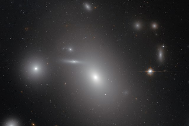 NGC 4889